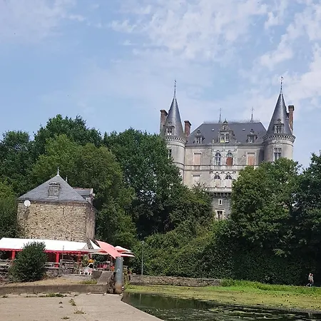 Les Blés Dorés à 7 Km De Derval. Apartamento