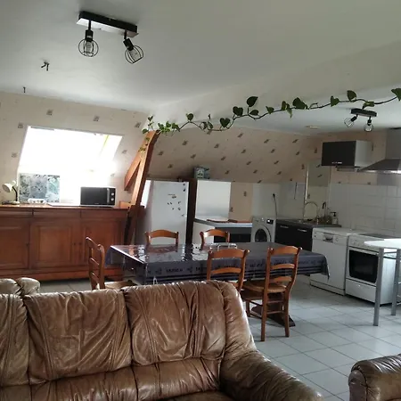 Les Blés Dorés à 7 Km De Derval. Apartamento Conquereuil