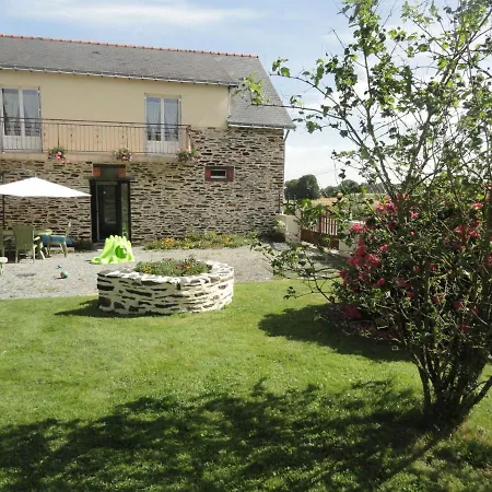 Les Blés Dorés à 7 Km De Derval. Apartamento